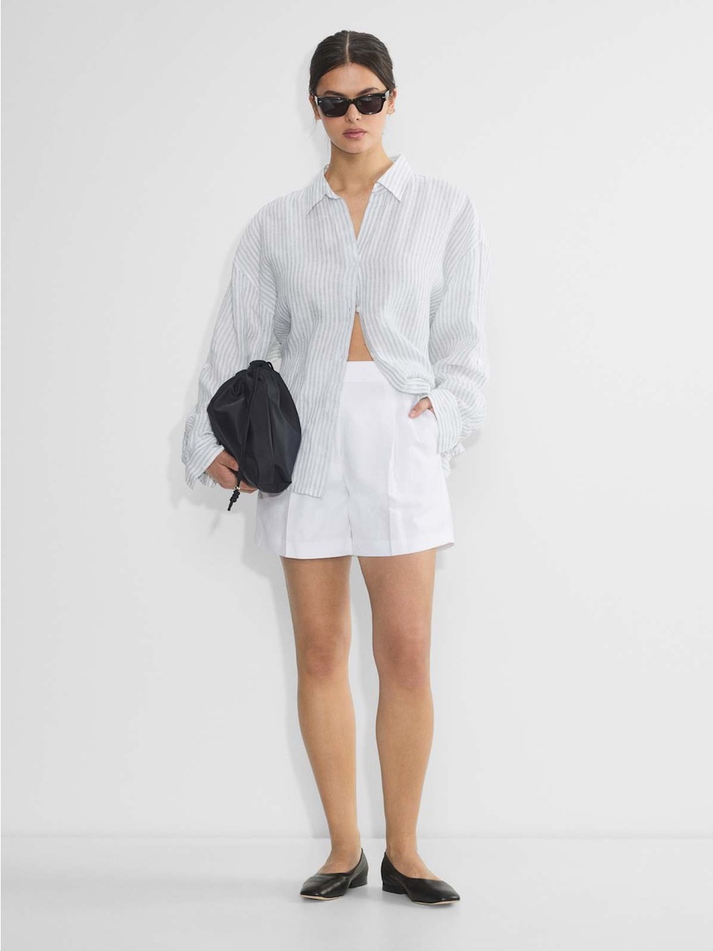 Aritzia Wilfred White Mid-Thigh The Effortless Short Cruise Linen 6" inseam